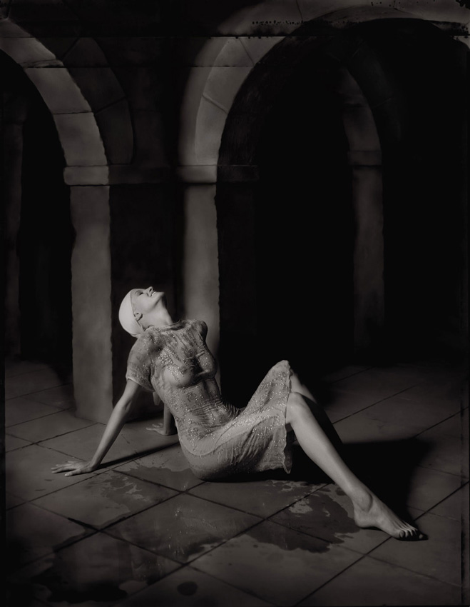 Model Bina, under the arches