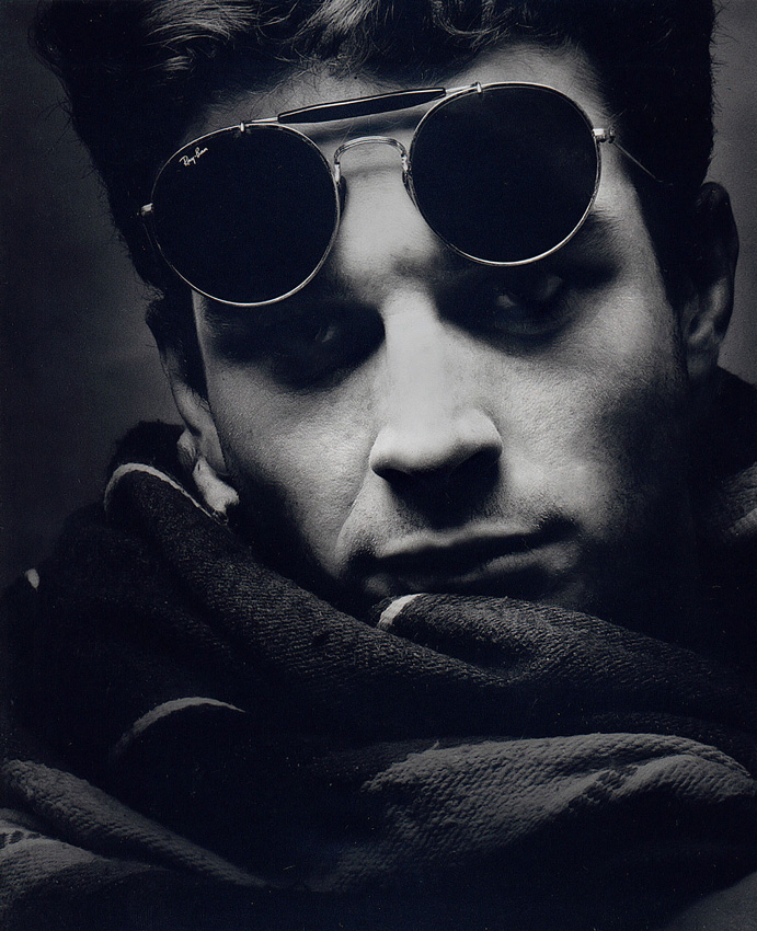 Model Walter, dude with Ray-Bans