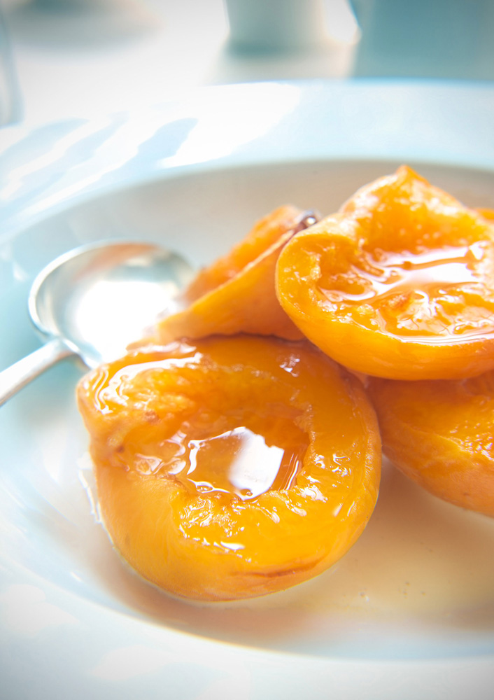 Goldern peaches and honey syrup