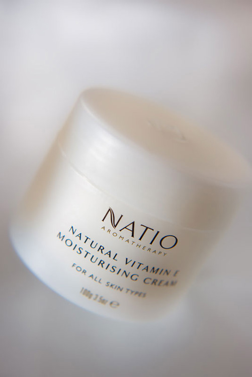 Natio Moisturising cream, cubist lighting